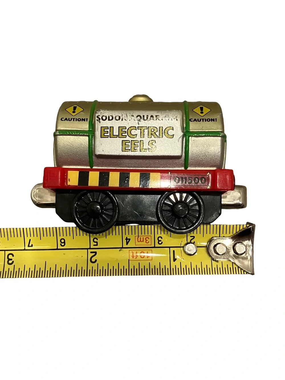 Thomas the Train Friends Sodor Aquarium Electric Eels Metal Diecast Tanker 2004